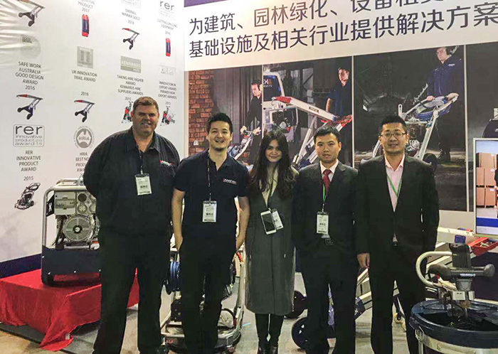 苏州色撸撸在线视频物流机器有限公司赴德参加汉诺威国际物流展载誉而归