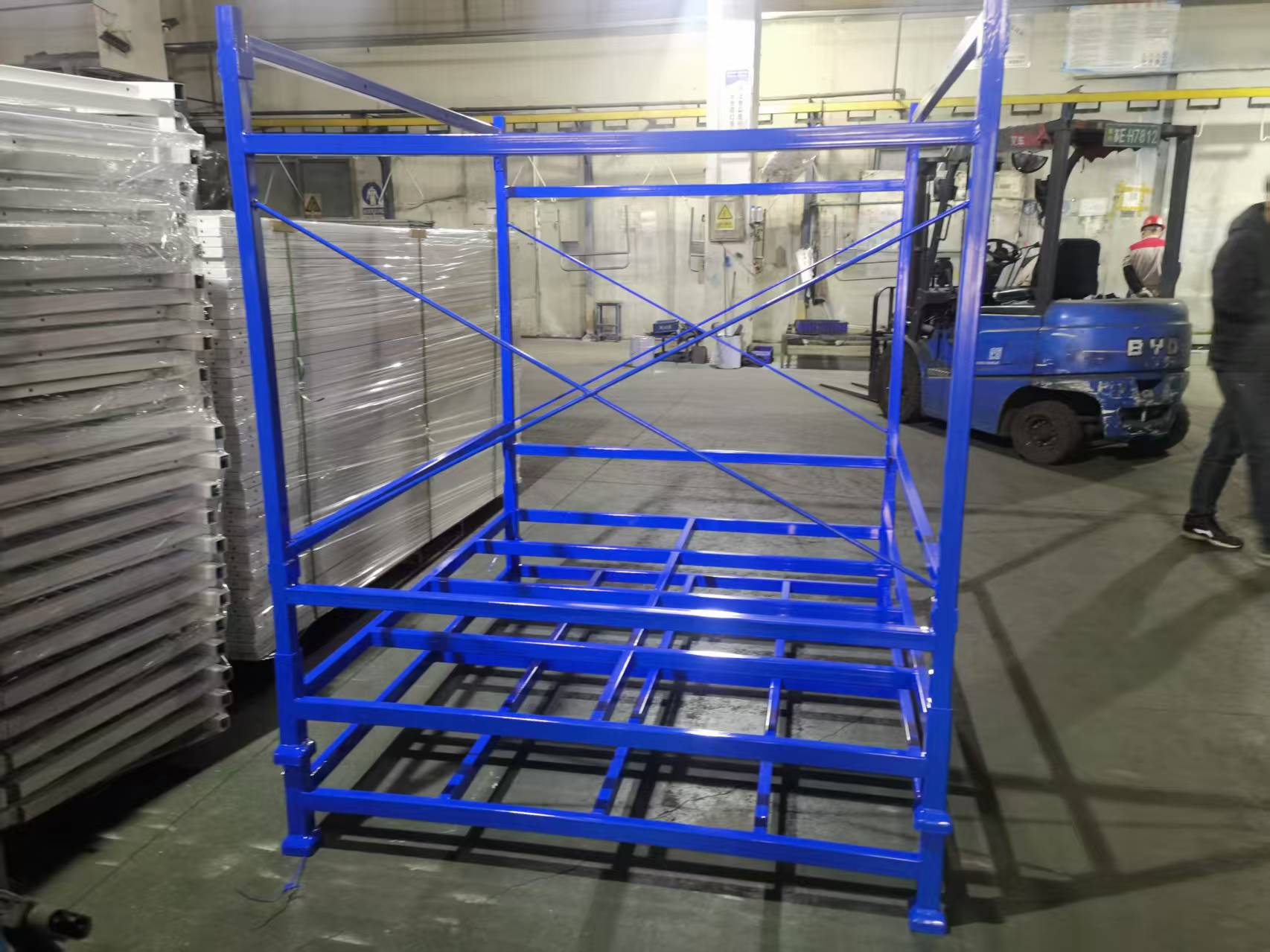 堆垛架.jpg